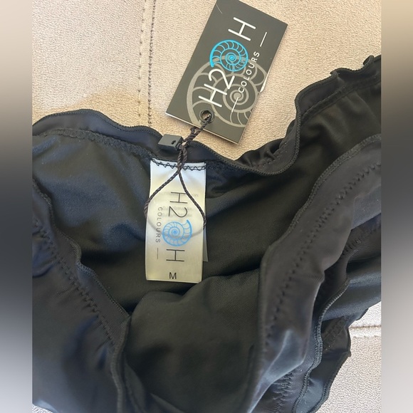 NWT H2OH! COLOURS Roma Ruffle Bikini Bottom With Scrunchy Butt Detail - Picture 5 of 8